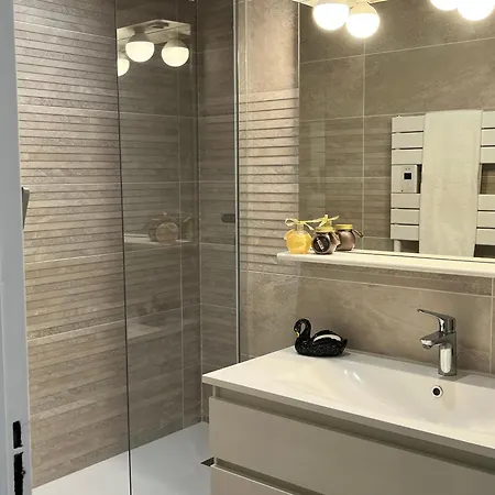 Magnifique Pour 4 Personnes Face A La Appartement *